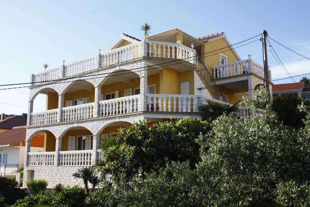 Apartmen Karmen 2 Trogir Eksteriør billede